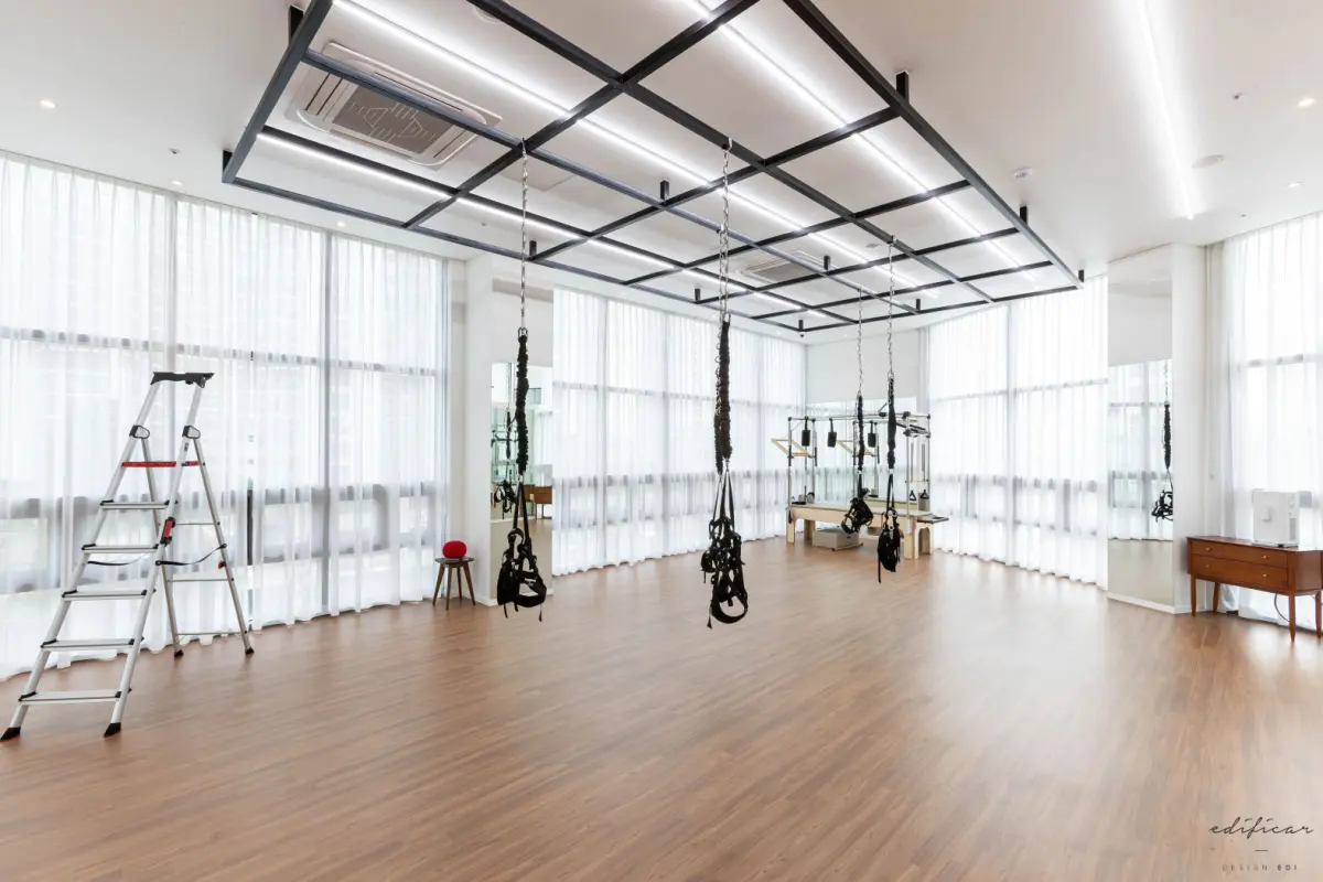 삼면 통창 프리미엄 플라잉요가 스튜디오